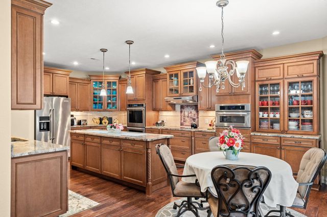 400 Loganberry Road, Branson, MO 65616