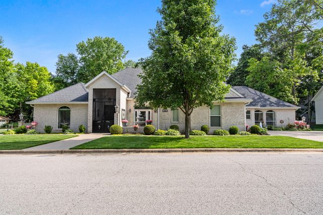 400 Loganberry Road, Branson, MO 65616