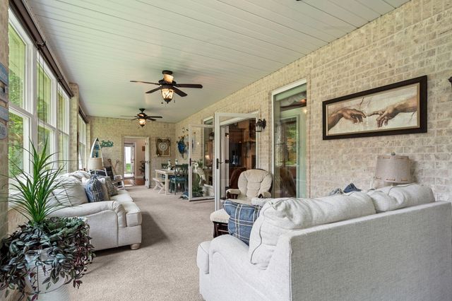 400 Loganberry Road, Branson, MO 65616