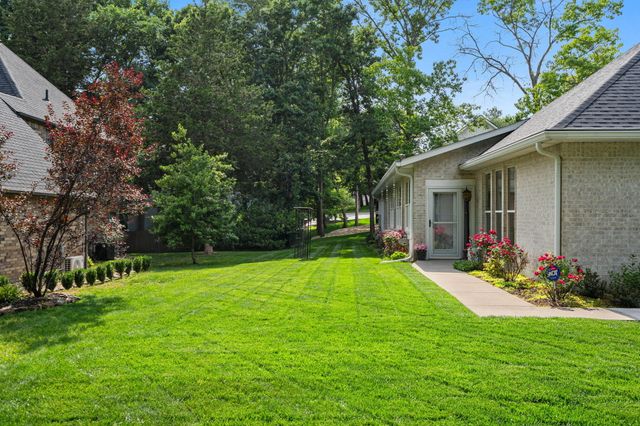 400 Loganberry Road, Branson, MO 65616