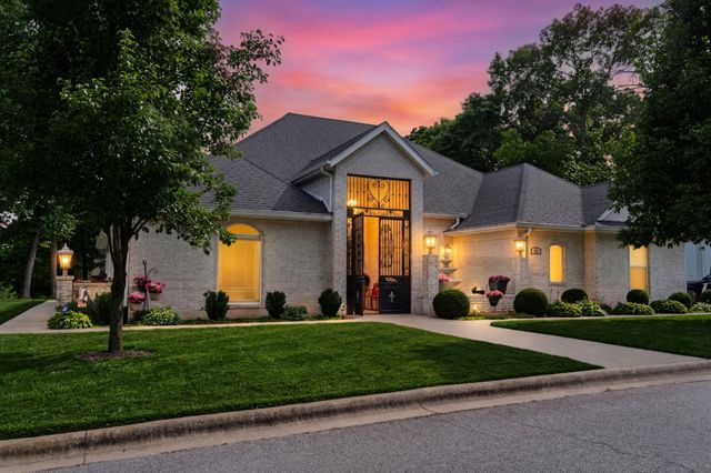 400 Loganberry Road, Branson, MO 65616