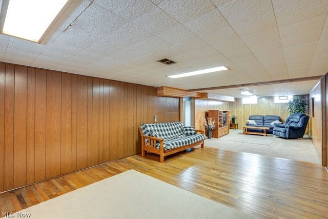 388 Fairwood Circle, Berea, OH 44017