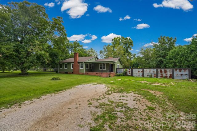 194 Old Limestone Road W, York, SC 29745