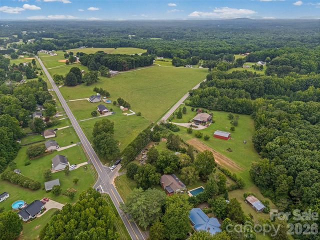 194 Old Limestone Road W, York, SC 29745
