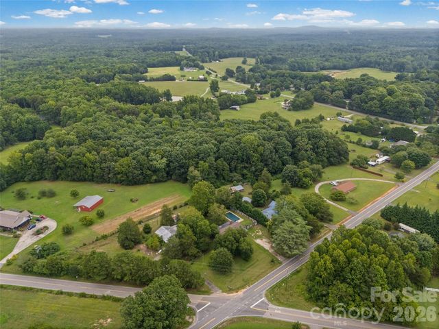 194 Old Limestone Road W, York, SC 29745