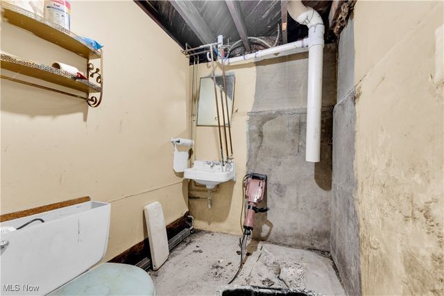 908 Stadelman Avenue, Akron, OH 44320