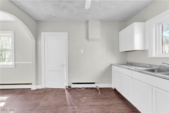 908 Stadelman Avenue, Akron, OH 44320