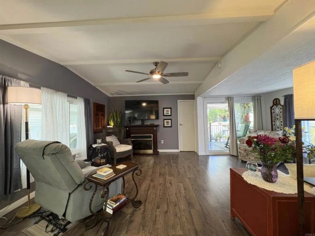 1925 Otay Lakes Rd. 14, Chula Vista, CA 91911