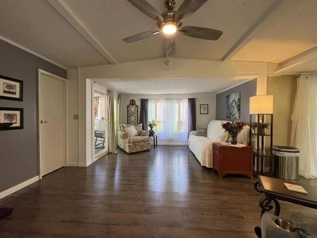 1925 Otay Lakes Rd. 14, Chula Vista, CA 91911