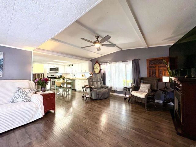 1925 Otay Lakes Rd. 14, Chula Vista, CA 91911