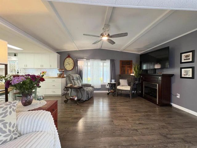 1925 Otay Lakes Rd. 14, Chula Vista, CA 91911