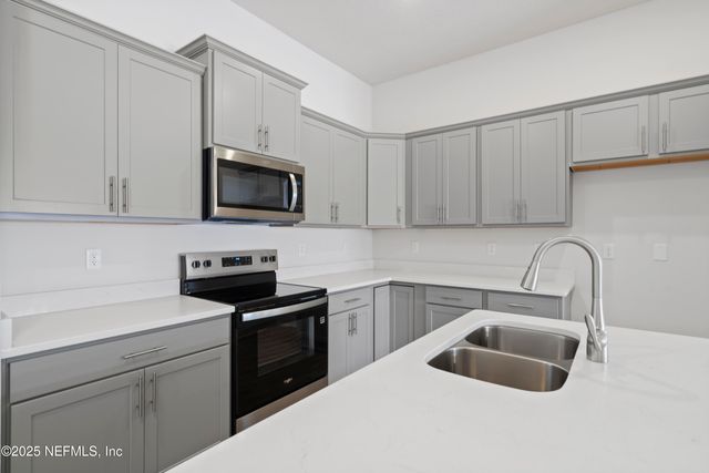 3331 MEADOW RIDGE Place, Green Cove Springs, FL 32043