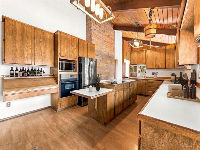 150 S 170th Street, Burien, WA 98148