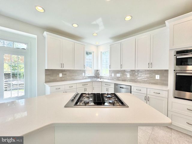 47 MONTGOMERY DR, Stafford, VA 22556