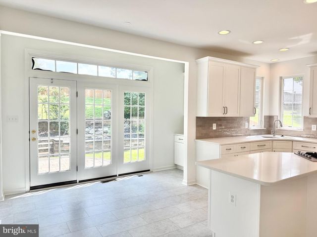 47 MONTGOMERY DR, Stafford, VA 22556