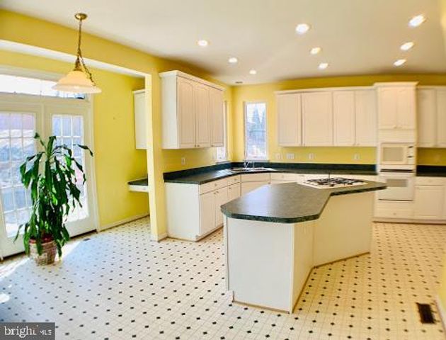 47 MONTGOMERY DR, Stafford, VA 22556