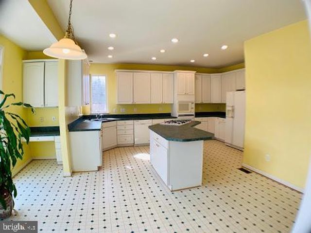 47 MONTGOMERY DR, Stafford, VA 22556