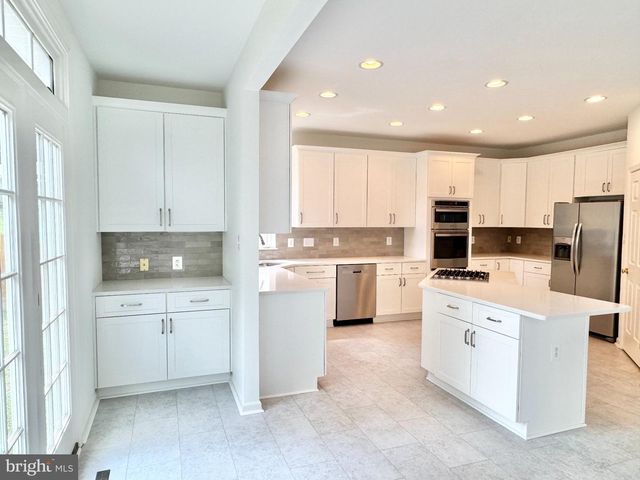 47 MONTGOMERY DR, Stafford, VA 22556