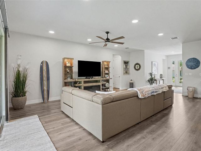 3329 INDIAN TRAIL, Eustis, FL 32726