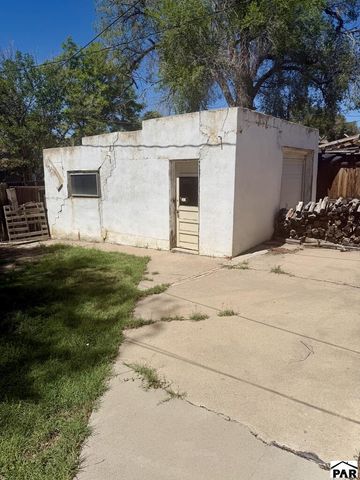 1109 N La Crosse Ave, Pueblo, CO 81001