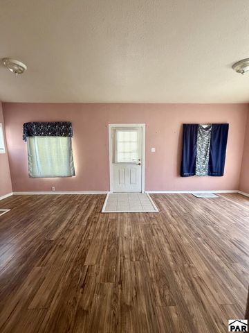 1109 N La Crosse Ave, Pueblo, CO 81001