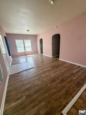 1109 N La Crosse Ave, Pueblo, CO 81001