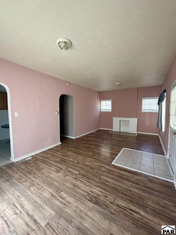 1109 N La Crosse Ave, Pueblo, CO 81001
