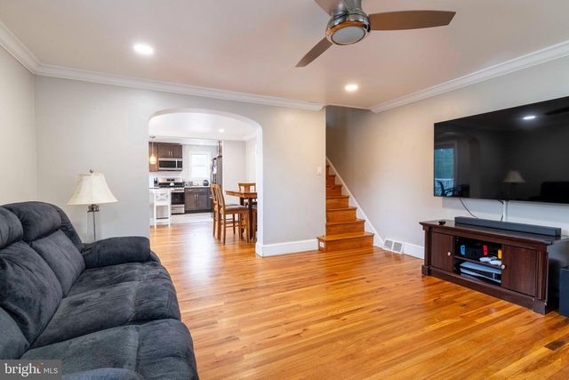 6459 LAWNTON STREET, Philadelphia, PA 19128