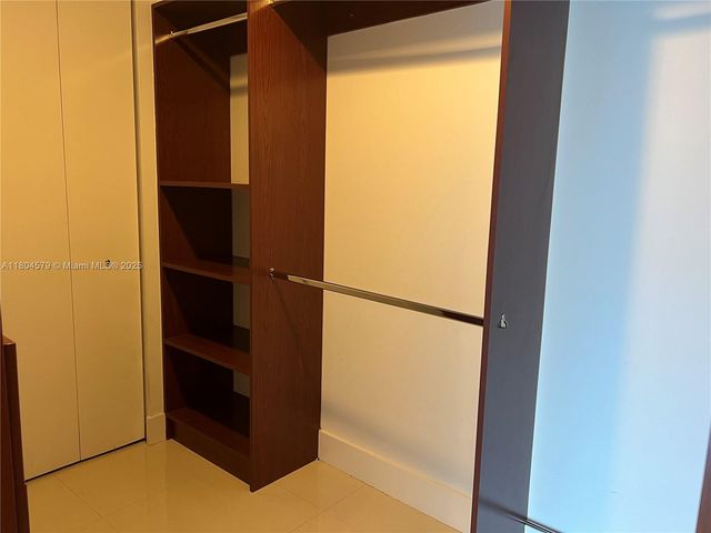 2950 NE 188th St 444, Aventura, FL 33180