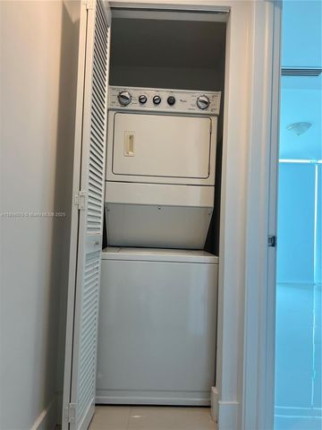 2950 NE 188th St 444, Aventura, FL 33180