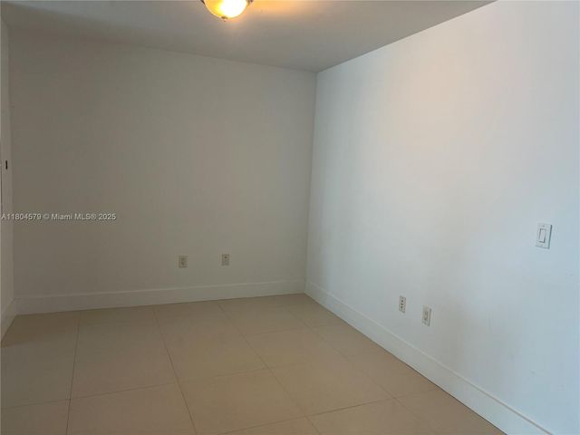 2950 NE 188th St 444, Aventura, FL 33180