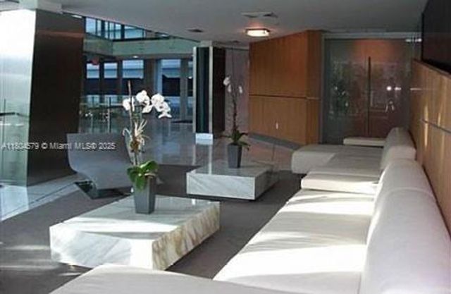 2950 NE 188th St 444, Aventura, FL 33180