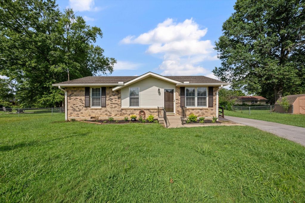1300 Mini Ct, Lebanon, TN 37087