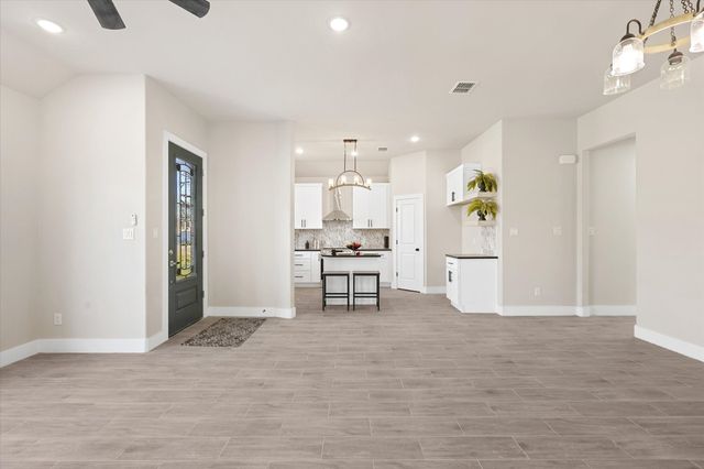 5940 Wall Avenue, Haltom City, TX 76117