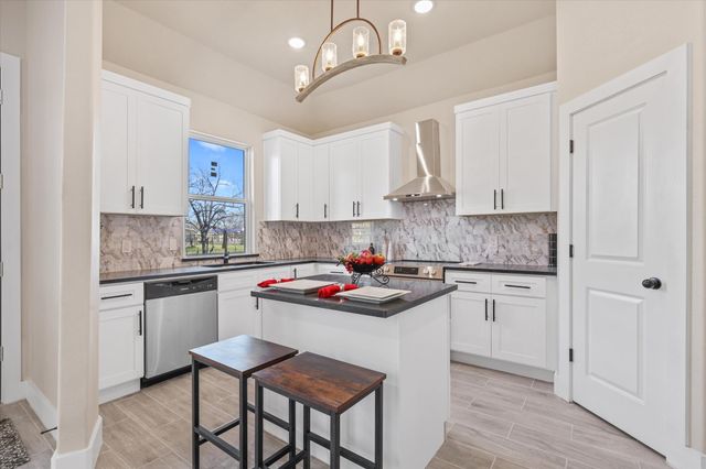 5940 Wall Avenue, Haltom City, TX 76117