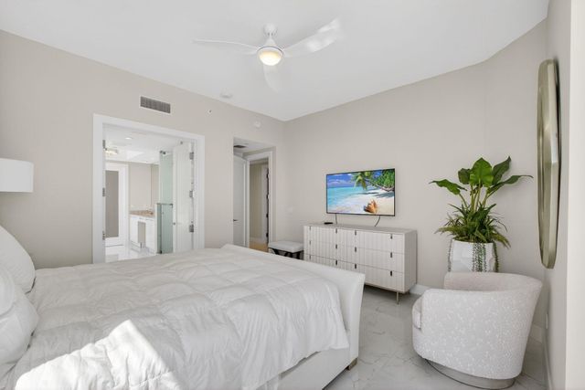 2 Water Club Way 2004, North Palm Beach, FL 33408