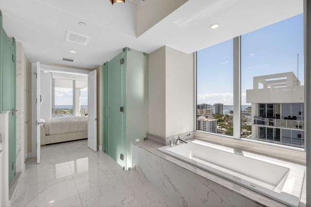 2 Water Club Way 2004, North Palm Beach, FL 33408