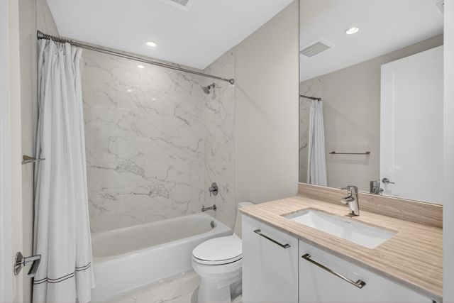 2 Water Club Way 2004, North Palm Beach, FL 33408