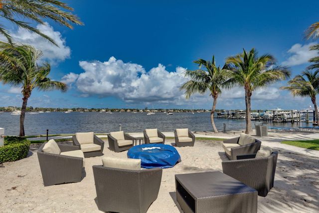 2 Water Club Way 2004, North Palm Beach, FL 33408
