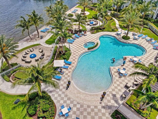 2 Water Club Way 2004, North Palm Beach, FL 33408