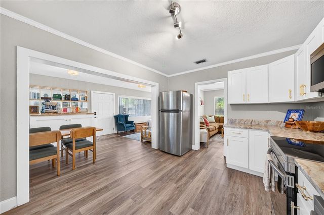 915 DOWD AVENUE, Orlando, FL 32804