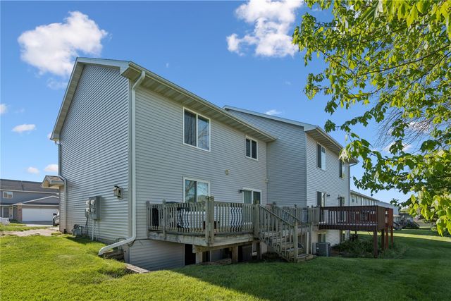 2680 Pheasant Ridge Ct, Marion, IA 52302