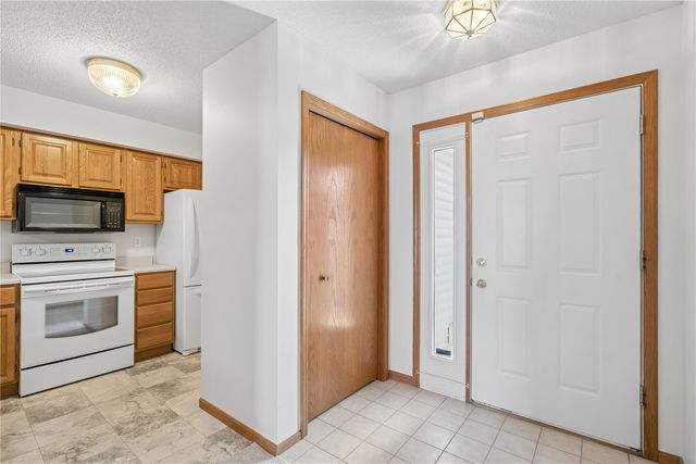 2680 Pheasant Ridge Ct, Marion, IA 52302