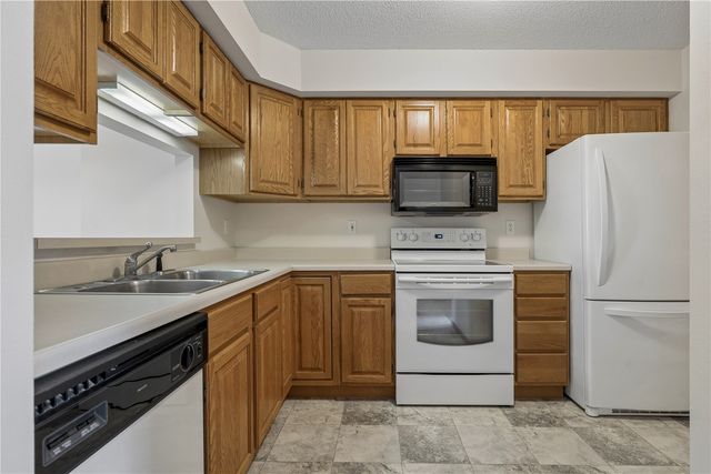 2680 Pheasant Ridge Ct, Marion, IA 52302