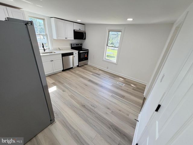 526 N HIGH ST, Martinsburg, WV 25404