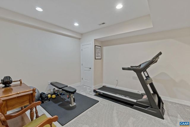 195 BROOKWOOD DR, Charlottesville, VA 22902