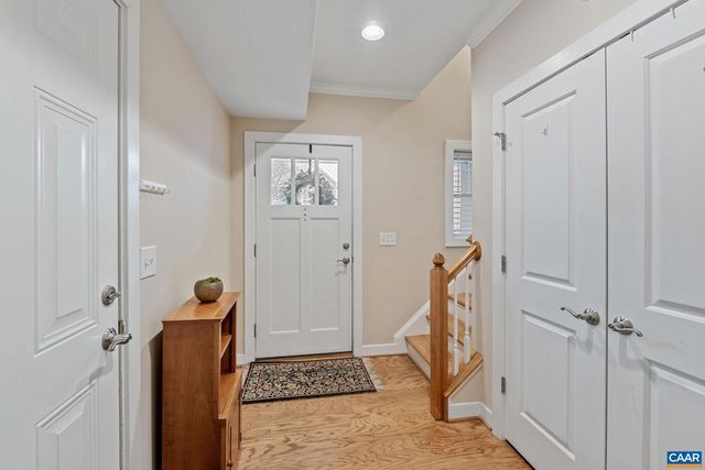 195 BROOKWOOD DR, Charlottesville, VA 22902