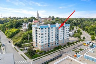 415 N Lake STREET #702, Port Washington, WI 53074