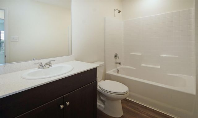 1106 Lady Bird Street, Ennis, TX 75119