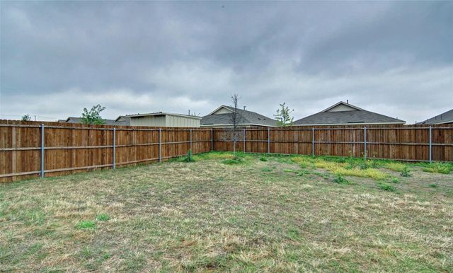 1106 Lady Bird Street, Ennis, TX 75119